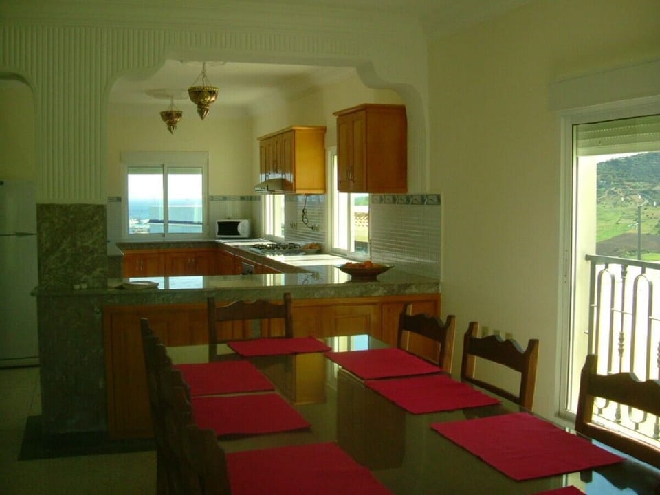 Dining area / Kitchen