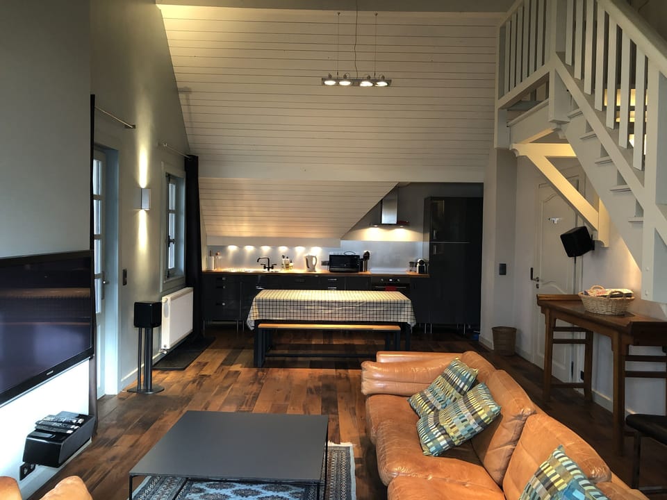 Internal stairs to sleeping level and bathroom