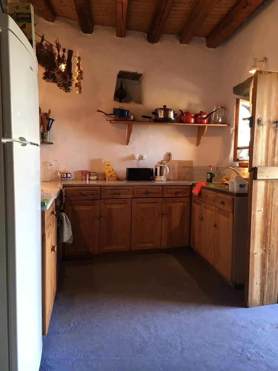 The kitchen
