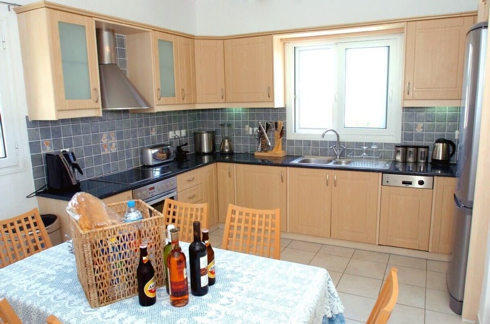 Fullly fitted Kitchen