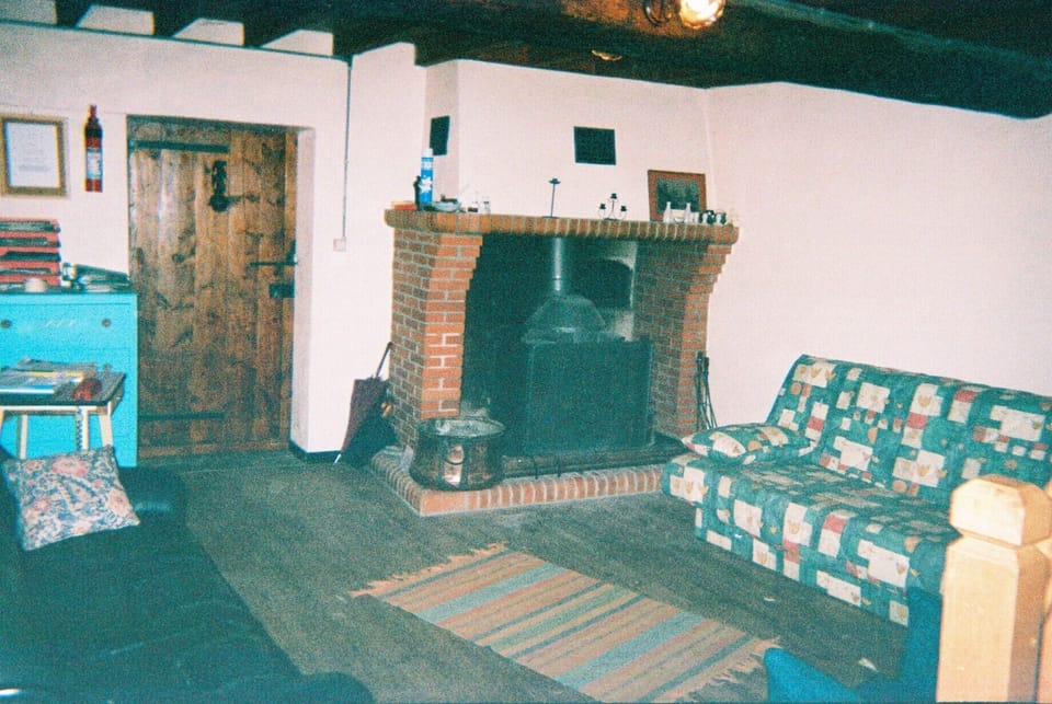 Entrance & living room
