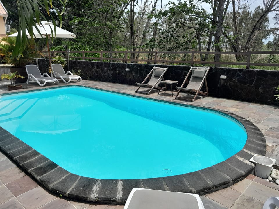 Sunbeds, chairs & umbreall available