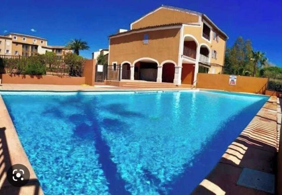 Private shared pool
