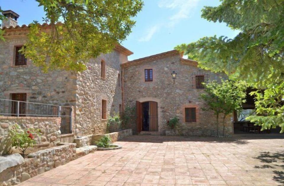 Casa de Cuana is a wonderful holiday home  with room for 12 (+1) guests