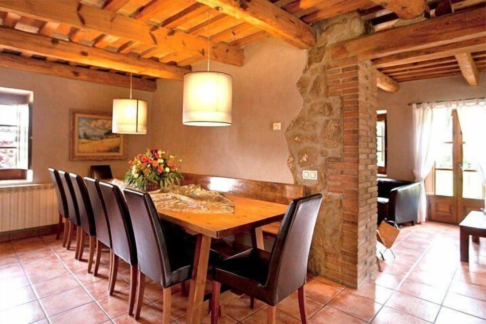 Furthermore it is connected to another living room with both fireplace and TV