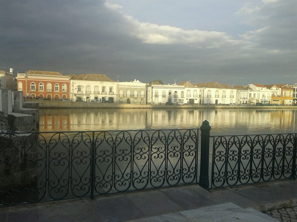 junto à  ponte Romana