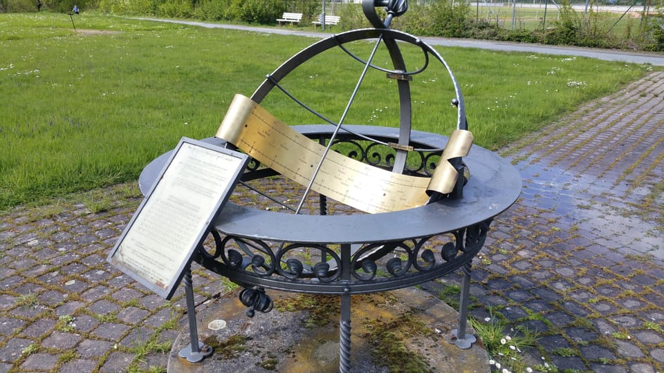 Kurpark Bad Könnig Sonnenuhr