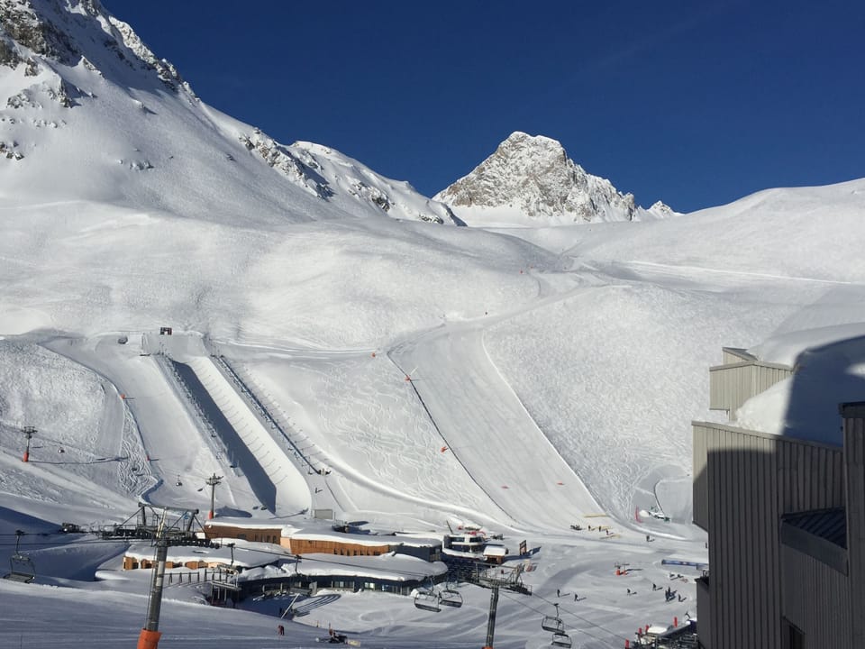 Snow and ski sports