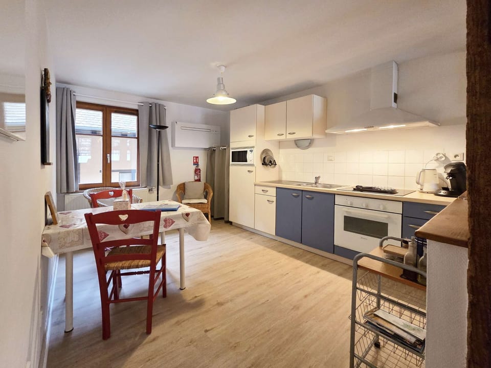 L'espace cuisine est spacieux et facile d'utilisation.