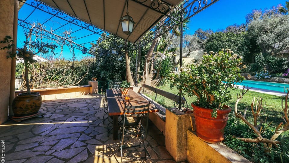 Terrace with direct access to the kitchen