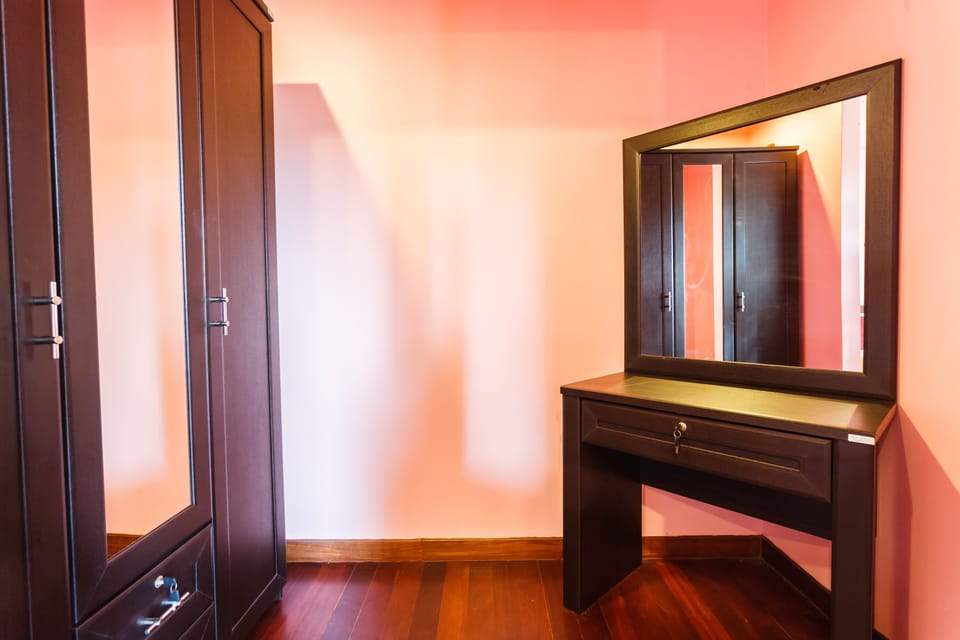 Bedroom 1
Wardrobe + Dressing table
