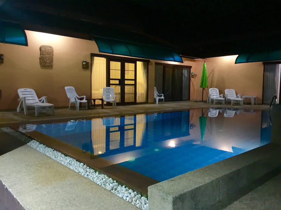 4 Bedroom Villa
Private Pool at night time