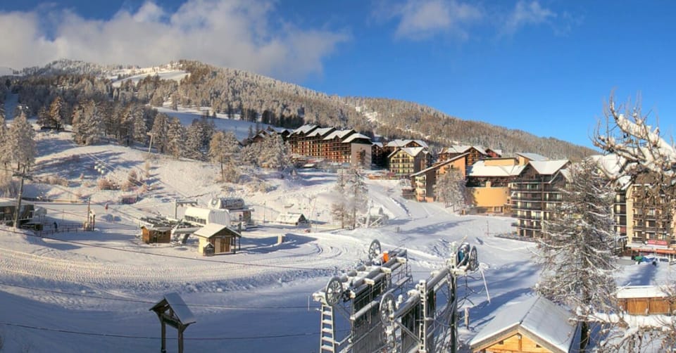 Snow and ski sports