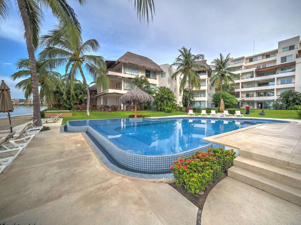 Pool and Condo view