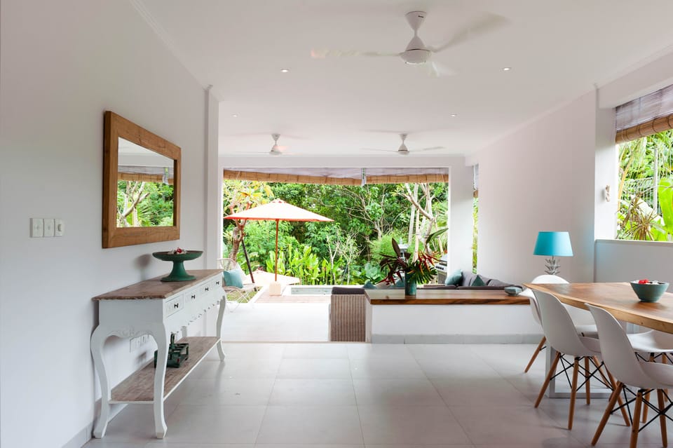 The villa was designed by renowned architect Ross Franklin. Laid back luxury!