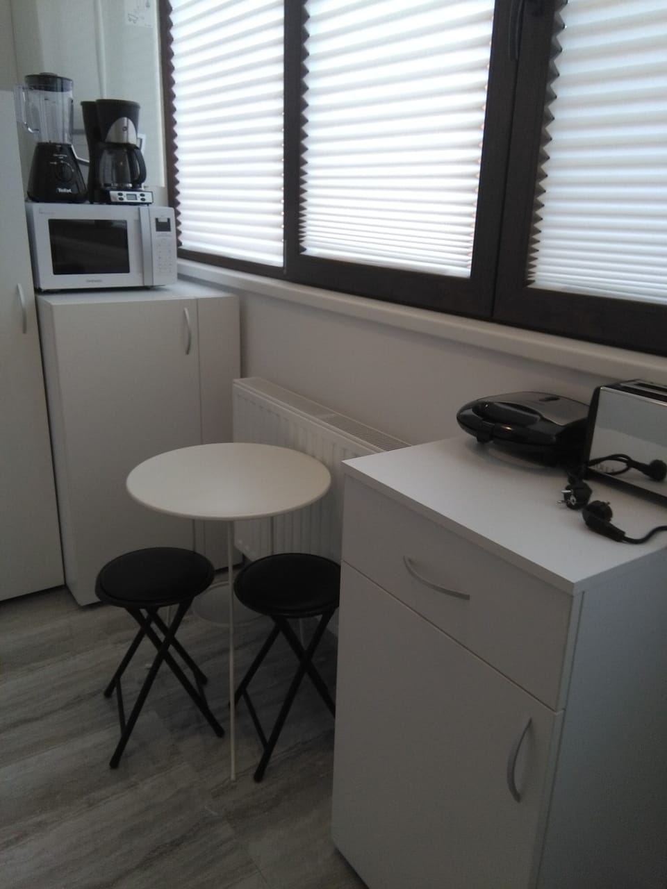 Lovely modern studio , fully  and new furnished with everything you need