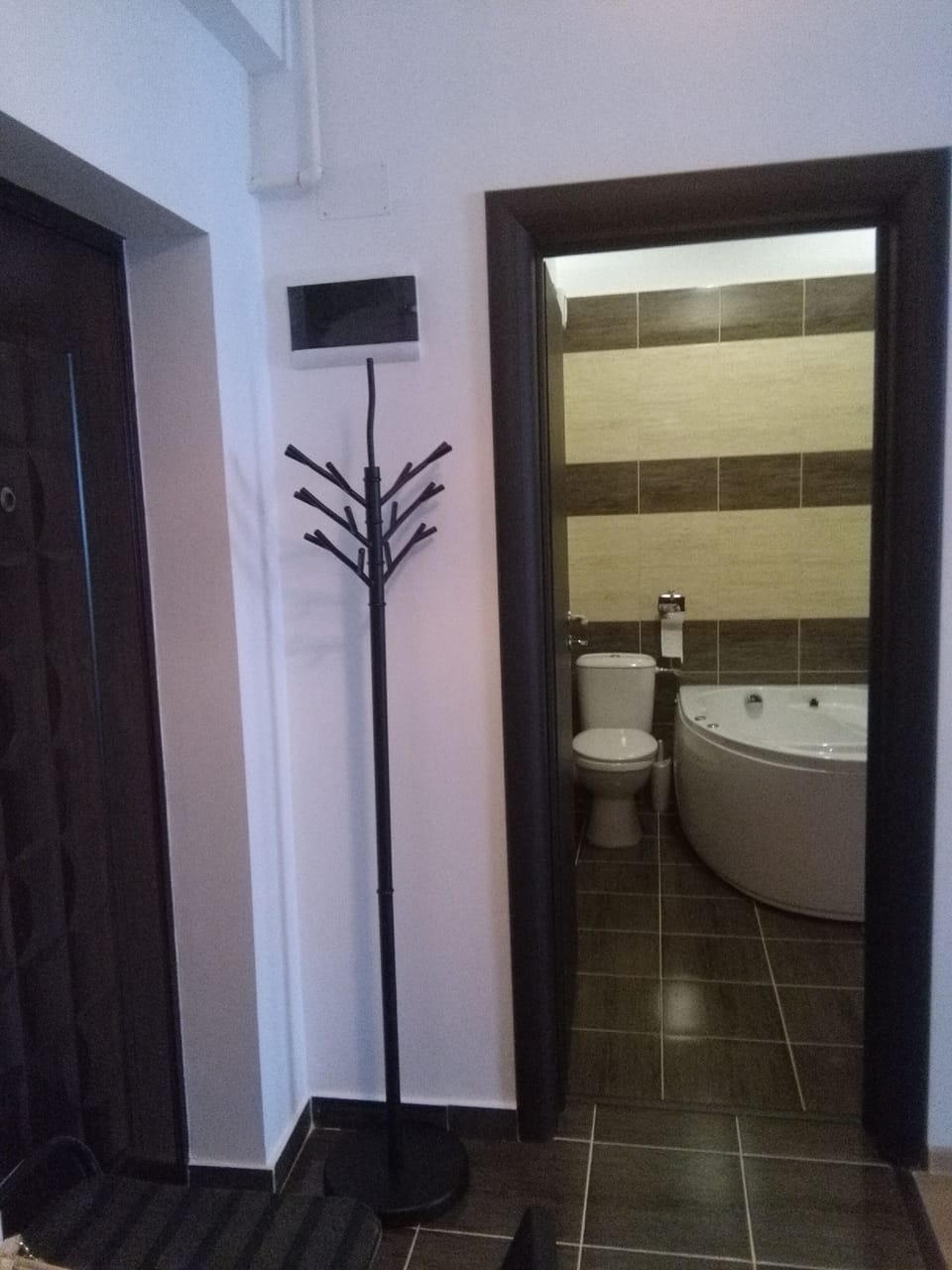 Lovely modern studio , fully  and new furnished with everything you need