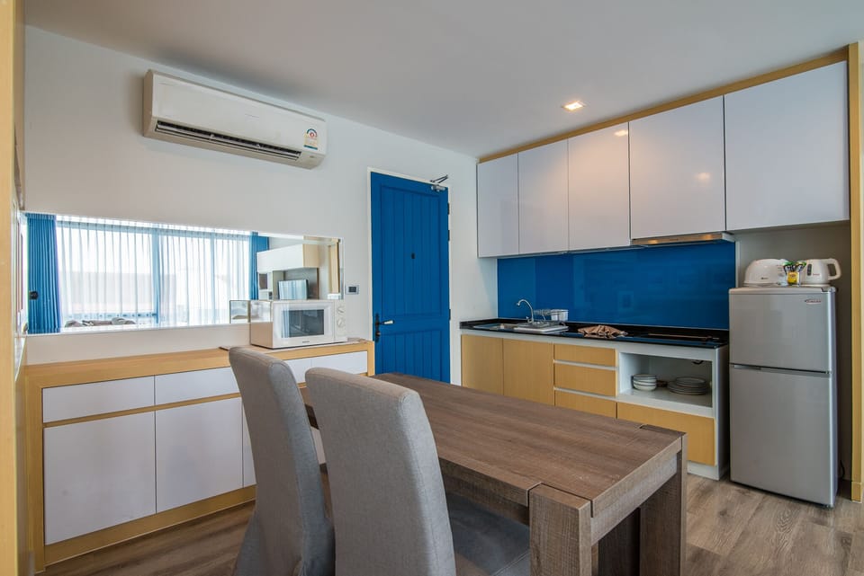 Dining room & Kitchen