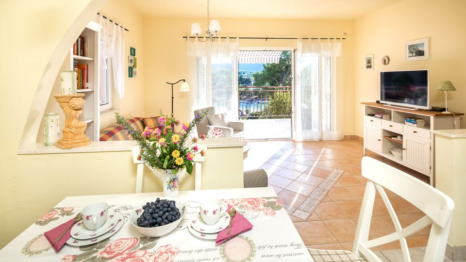 dining area with sea view