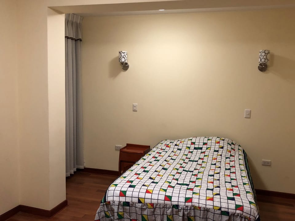 Room 2: with a Twin size or full-size bed