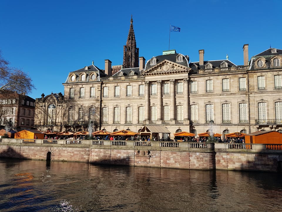 Palais des Rohan non loin