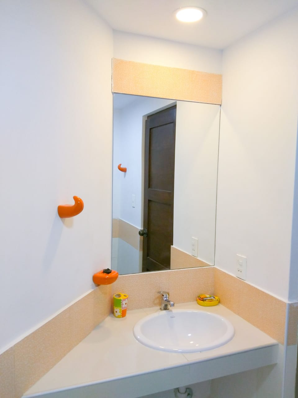304 Studio Toilet Sink