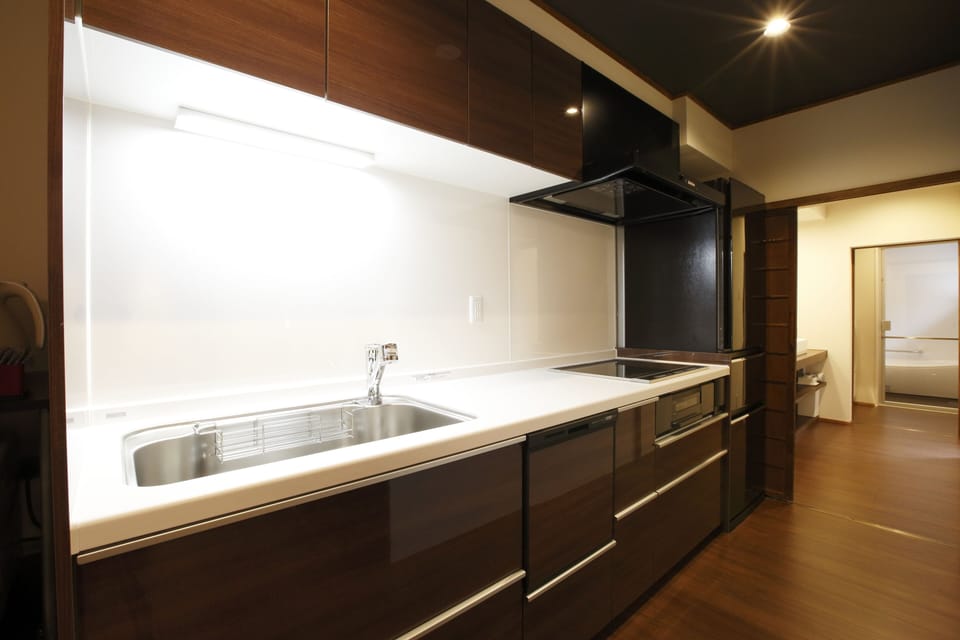 1F Kitchen