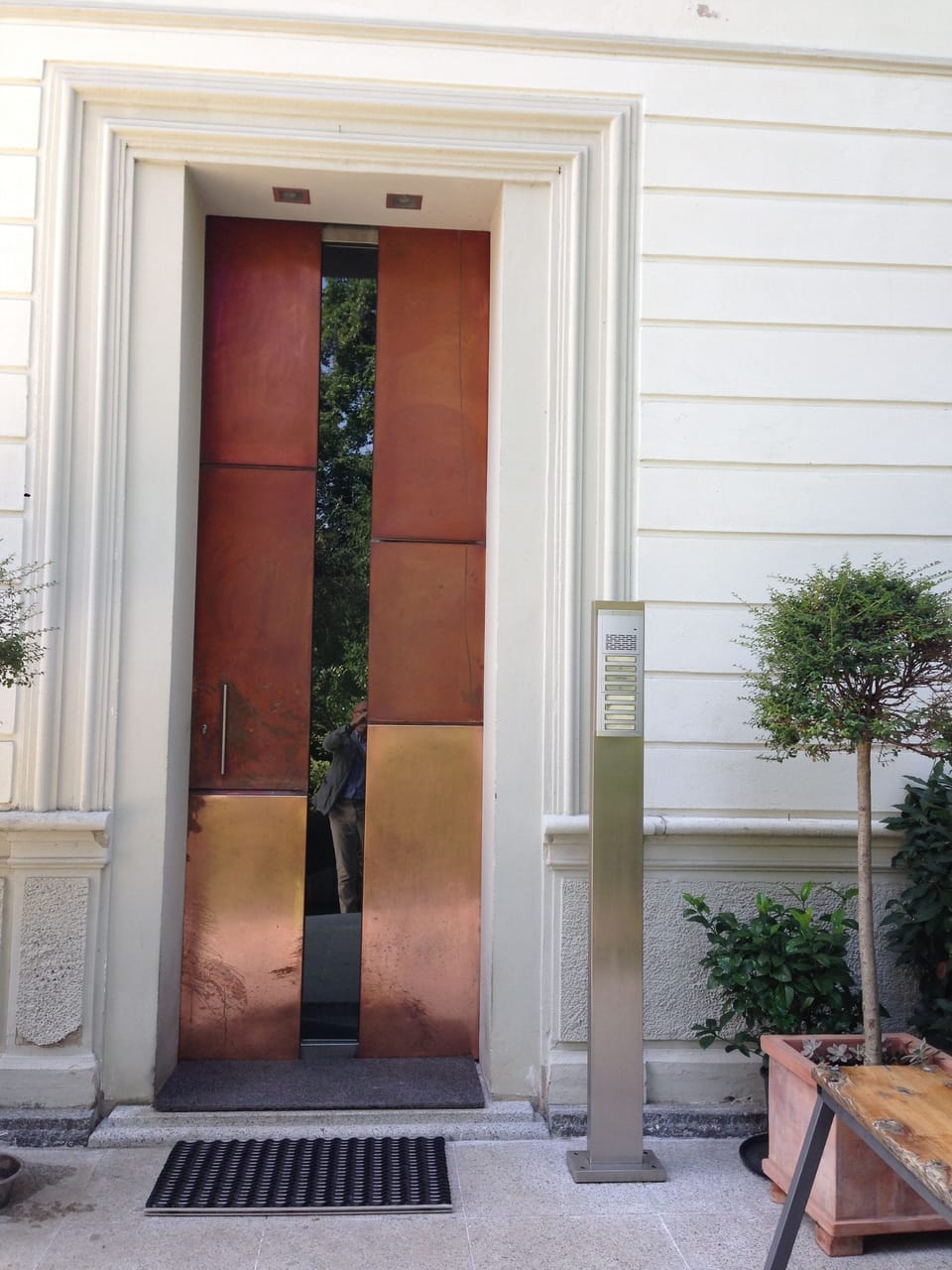 The main door has a safety system and intercom