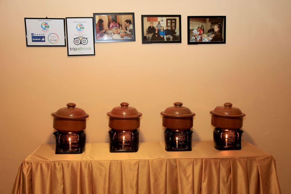 Sri Lankan clay pots buffet