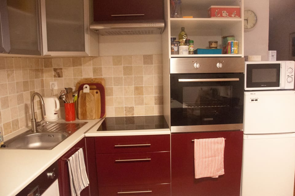 Fully equipped kitchen