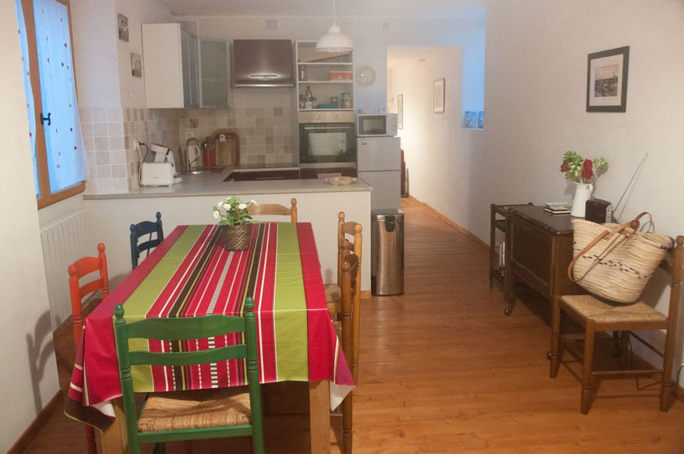 Dining room/ kitchen