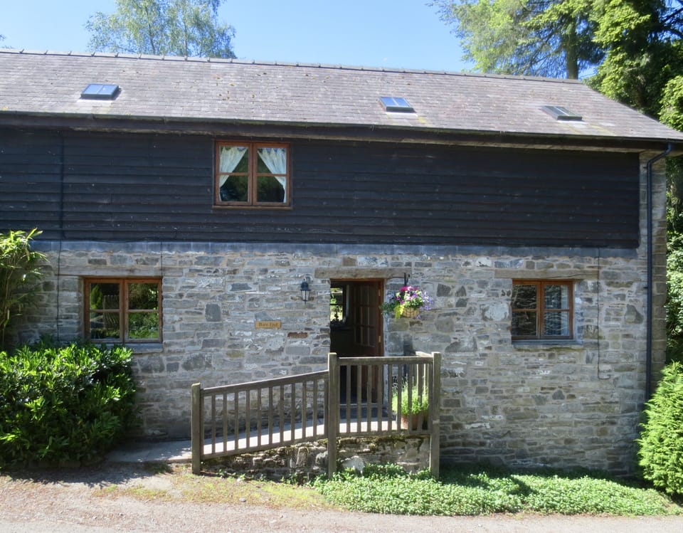 Barn End