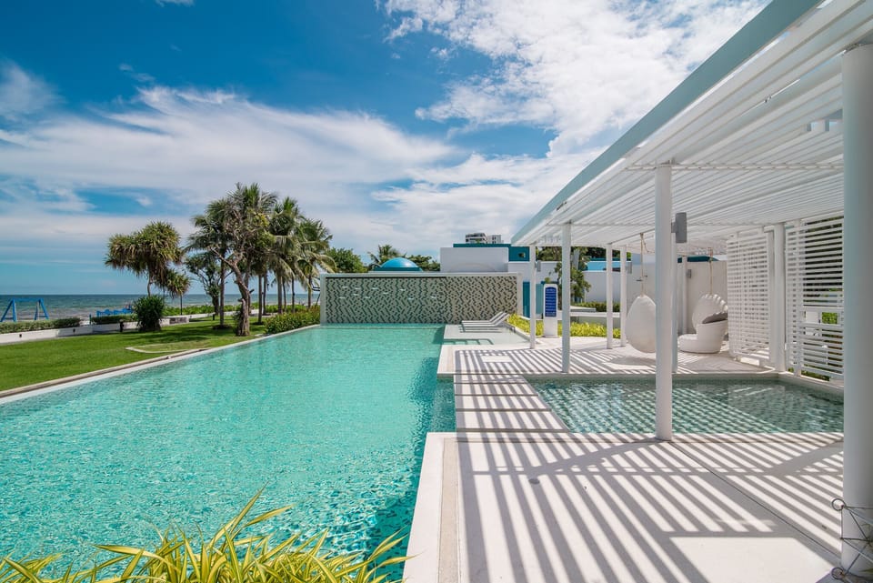 Another private pool located at beach front
