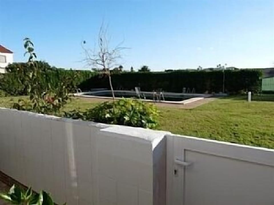 Communal garden/pool