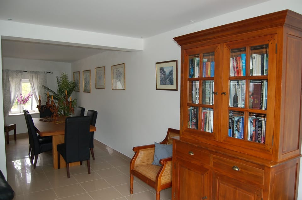 Lounge dining room apartment 5