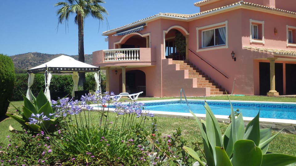 Garden, pool and balcony