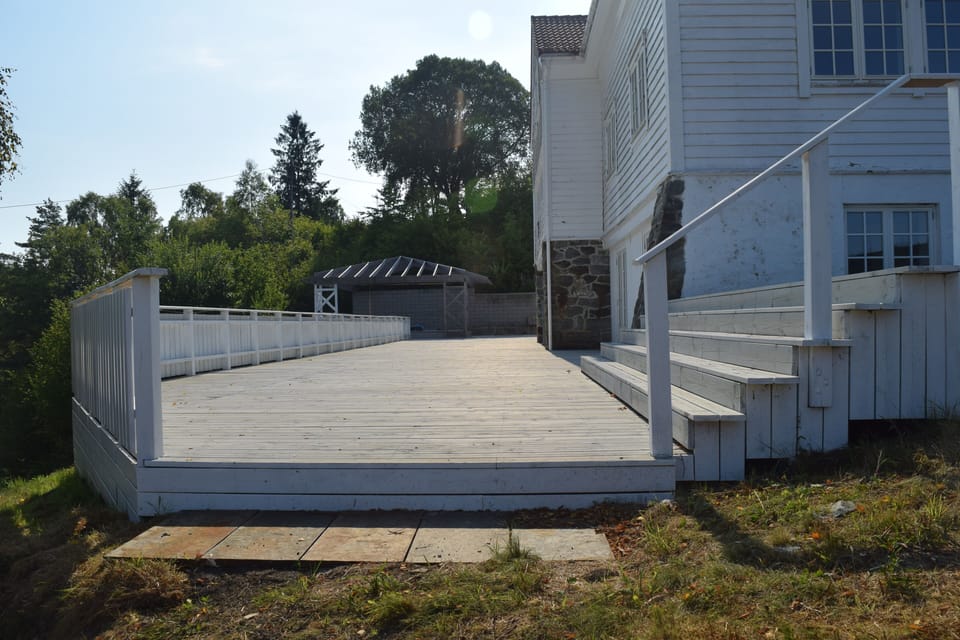 View of the length of the deck/terrace