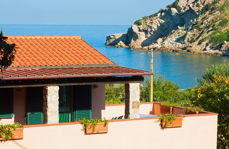 Exterior sea view apartment