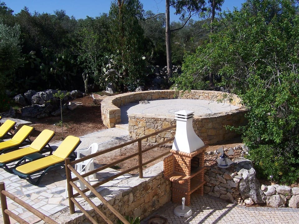 Blue Sky garden with BBQ