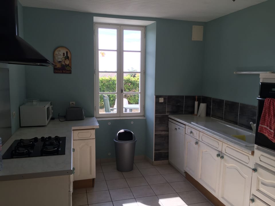 Fully equipped kitchen