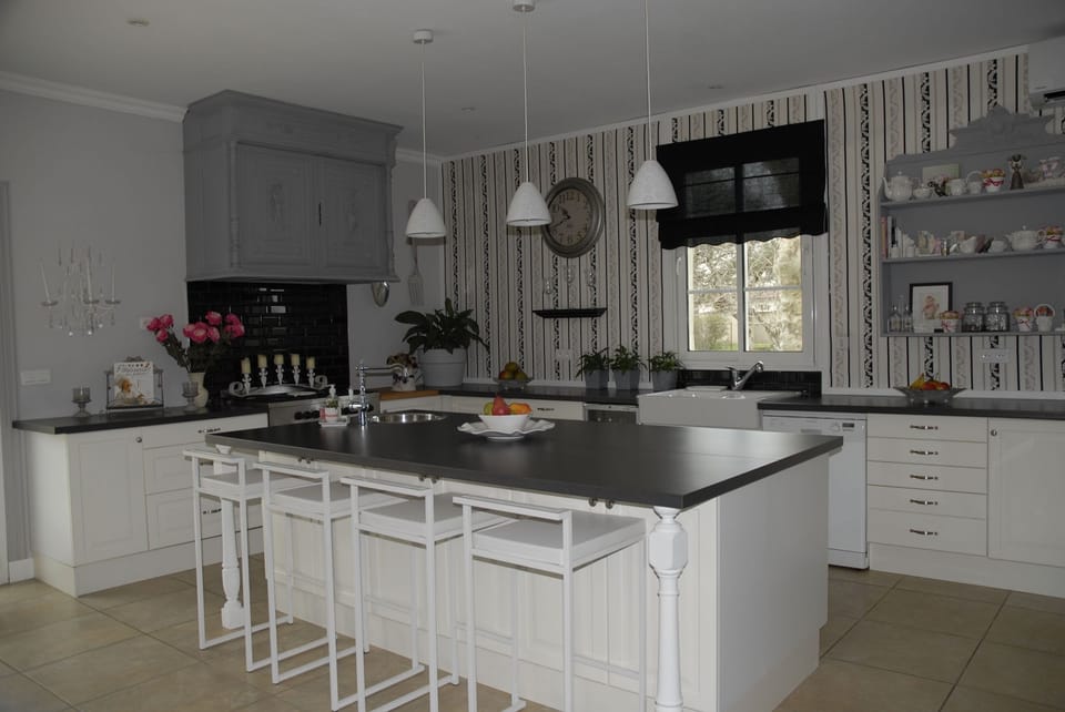 American Kitchen/Bar-Island