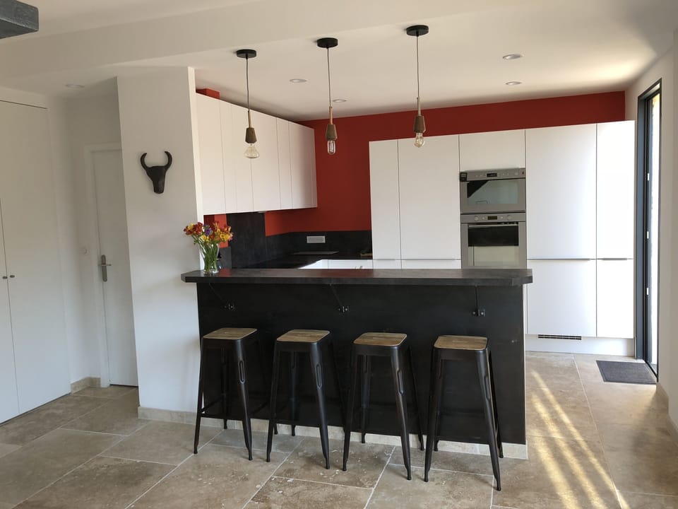 Breakfast bar.