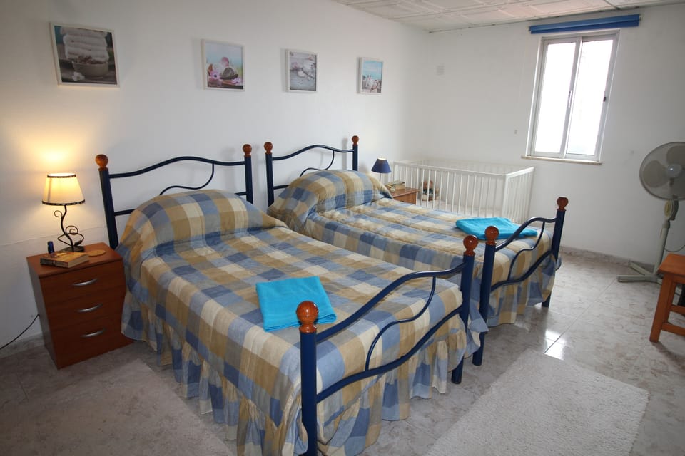 Blue Room
(bedroom 4)