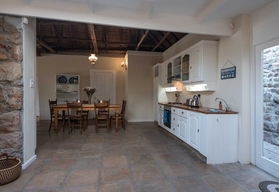 Kitchen/dining area