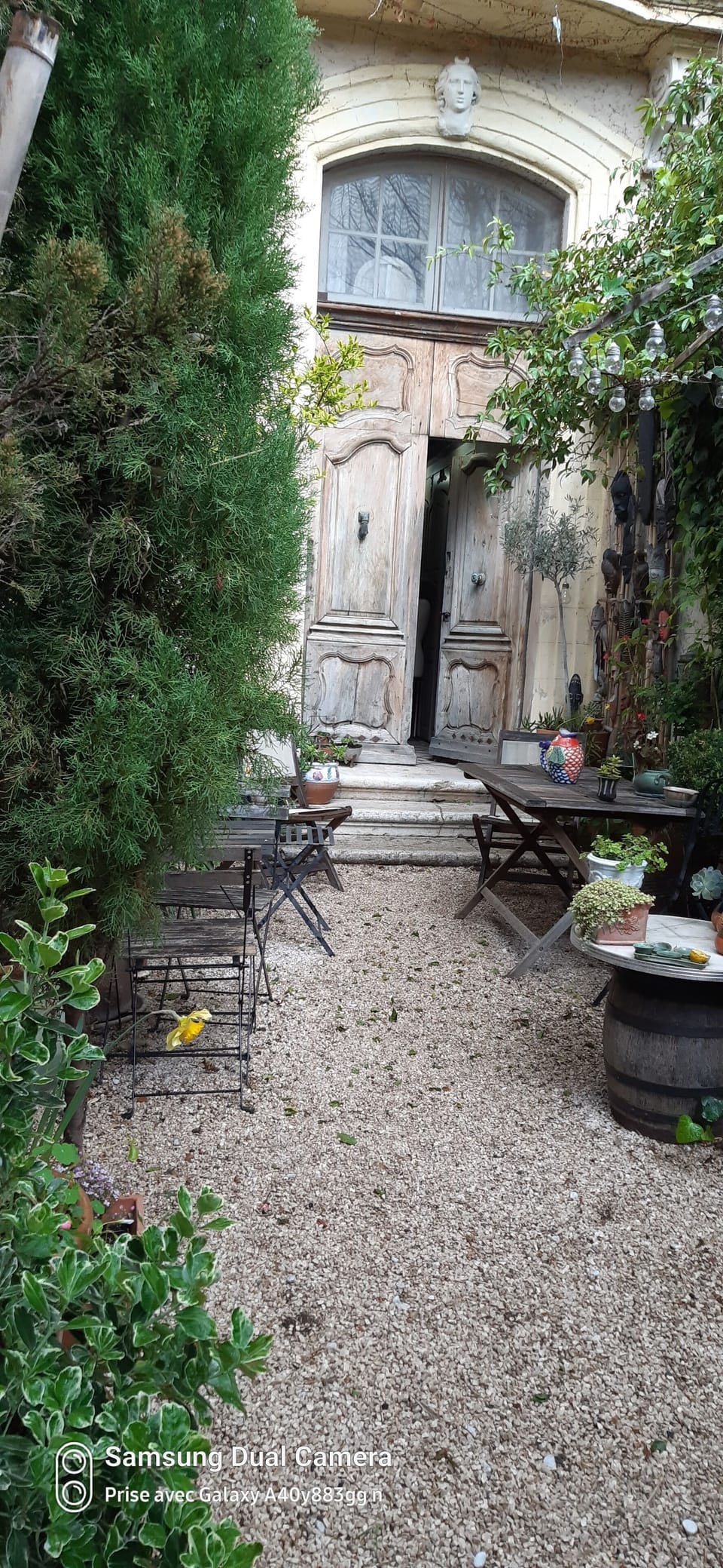 Outdoor dining