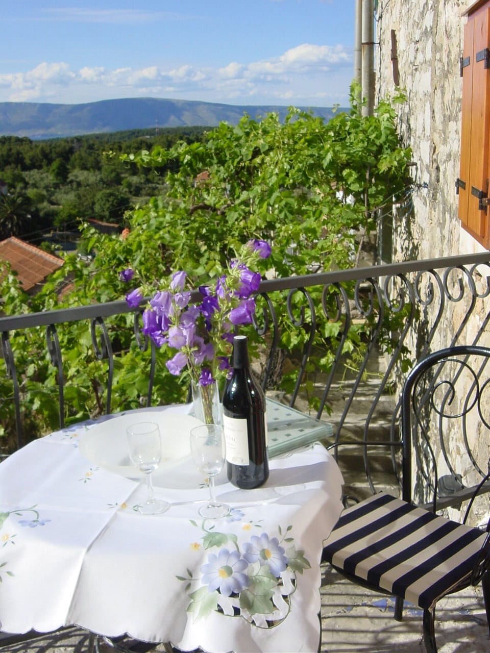 Middle floor terrace