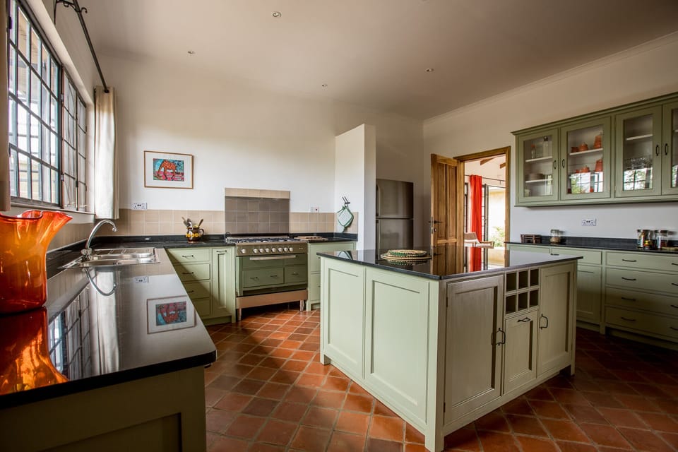 Staffed kitchen or for personal use