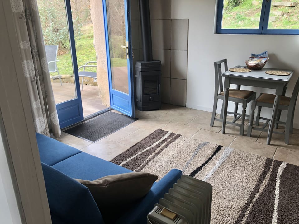 Living/Dining Area