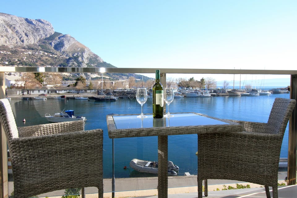 Balcony with table and chairs