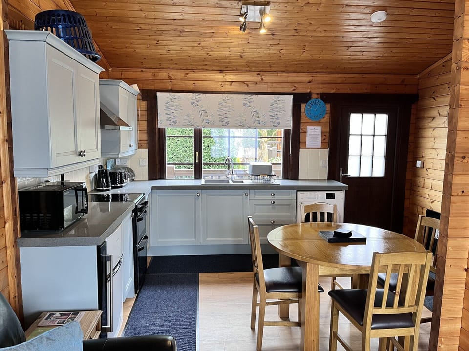 Willow Lodge
3 Bedrooms - Sleeps 5
Cedar Springs, Heacham, Norfolk Coast